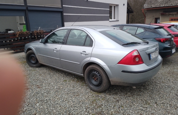 Ford Mondeo 1.8 2003 Zarejestrowany w dobrym stanie - Zdjęcie 3