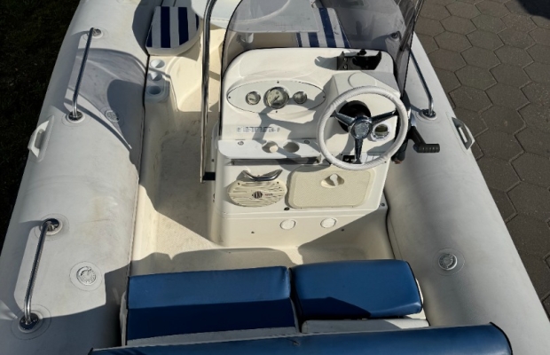 RIB Zodiac 550, Evinrude 90 + przyczepa - Zdjęcie 8