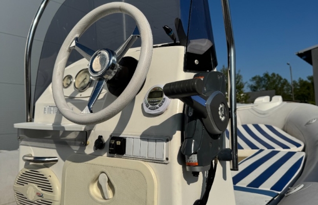 RIB Zodiac 550, Evinrude 90 + przyczepa - Zdjęcie 7