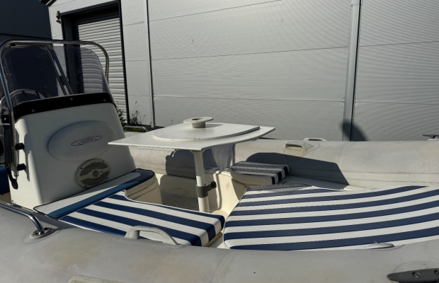RIB Zodiac 550, Evinrude 90 + przyczepa - Zdjęcie 9
