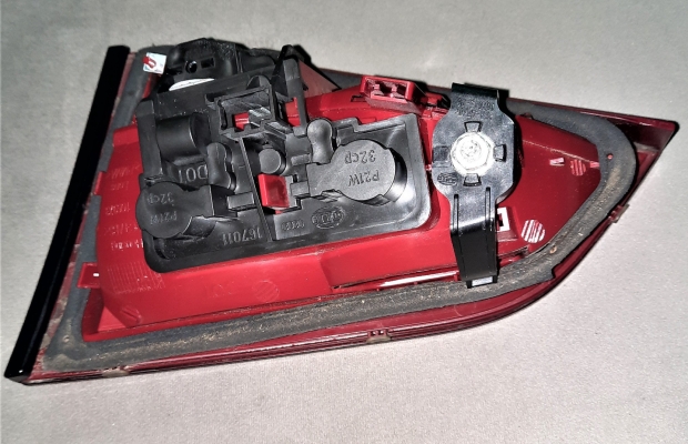 Oryginalna lampa - lewy tył Audi A4 B8 (Sedan) - Zdjęcie 6