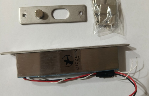 Elektryczny zamek, rygiel drzwiowy , do furtki wejściowej . - Zdjęcie 2