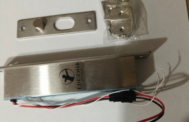 Elektryczny zamek, rygiel drzwiowy , do furtki wejściowej . - Zdjęcie 1