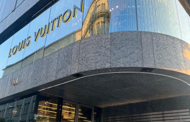 Zamontuję ścianki szklane z folią inteligentną na pilota - Zdjęcie 6