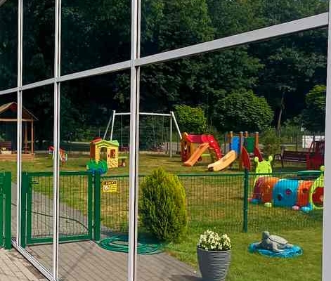 Folie na okna Łomża- folie z usługą oklejania szyb Łomża i okolice- folie do domu, biura, szkół, sklepów, szpitali.... - Zdjęcie 4