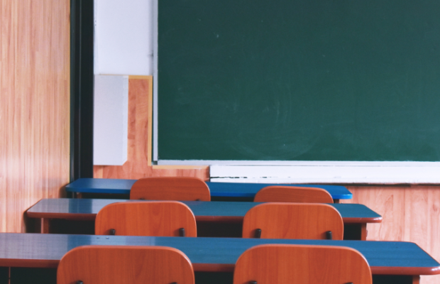 Profesjonalne sprzątanie szkół w Warszawie | EKOBRIS - Zdjęcie 5