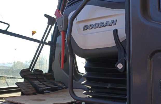 Koparko-ładowarka Doosan DX340LC-5 - Zdjęcie 5