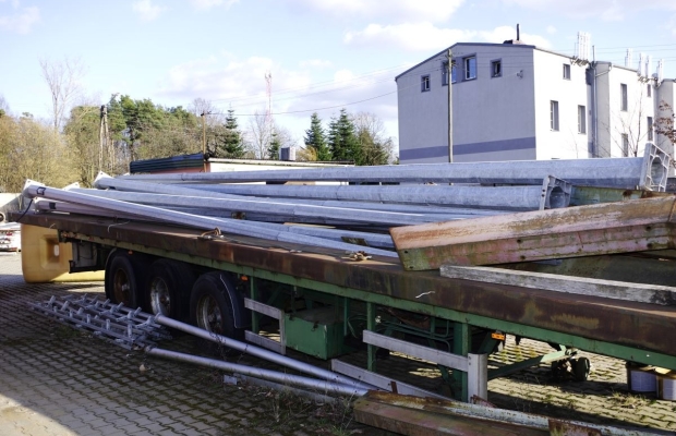 słupy podstawy maszty do kamer, anten lub oświetlenia - Zdjęcie 1