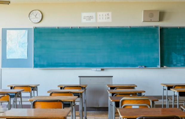 Profesjonalne sprzątanie szkół w Warszawie | EKOBRIS - Zdjęcie 2