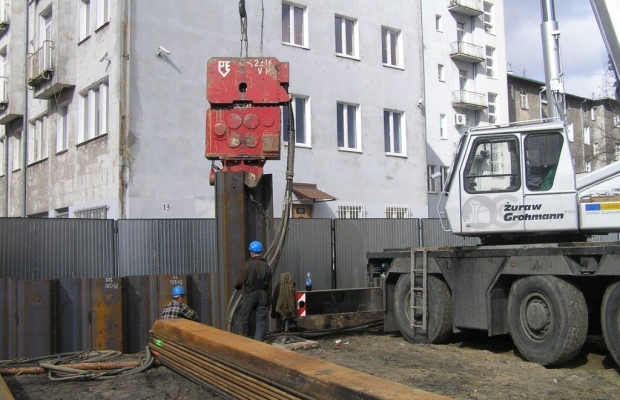 Używany wibromłot PVE 2316 VM do pracy na dźwigu - Zdjęcie 1