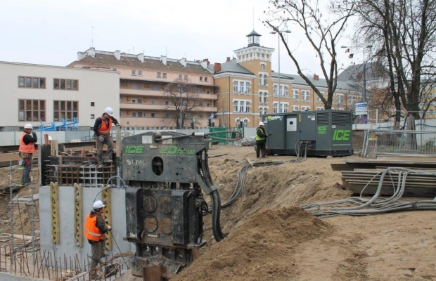 Używany wibromłot ICE 20 RFW do pracy na dźwigu - Zdjęcie 4