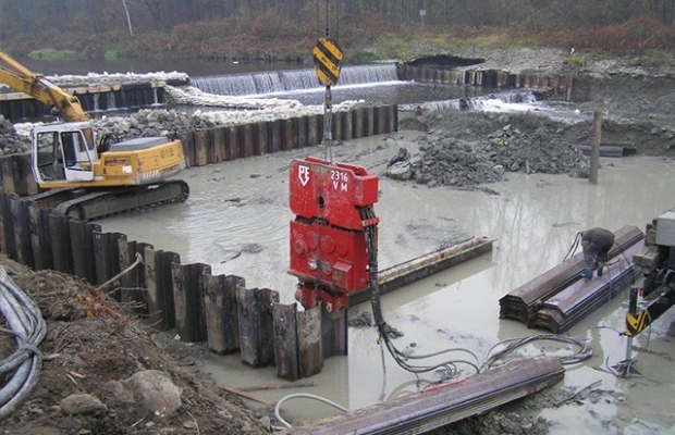 Używany wibromłot PVE 2316 VM do pracy na dźwigu - Zdjęcie 4