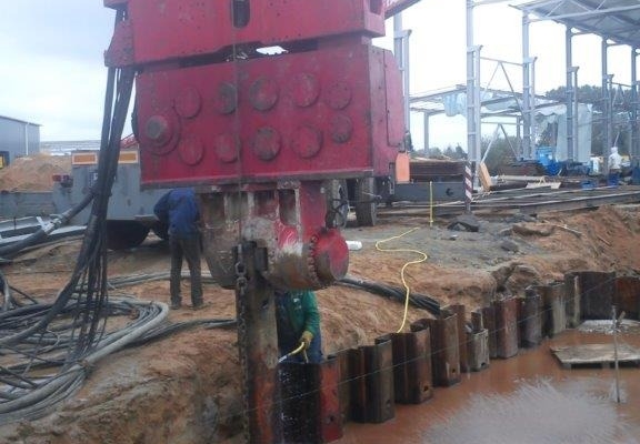 Używany wibromłot PVE 40 VM do pracy na dźwigu - Zdjęcie 4