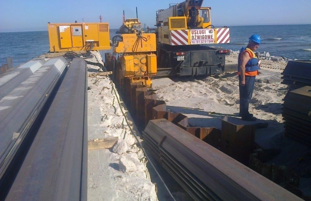 Używany wibromłot PVE 2312 VM do pracy na dźwigu - Zdjęcie 2