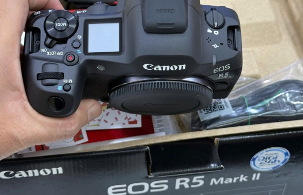 Canon EOS R5 Mark II , Canon EOS R3, Canon EOS R5, Nikon Z8 - Zdjęcie 1