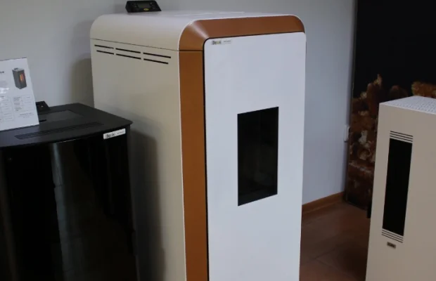 Ciepły dom i niskie rachunki? Piecyk Vesta 15 kW z płaszczem - Zdjęcie 4