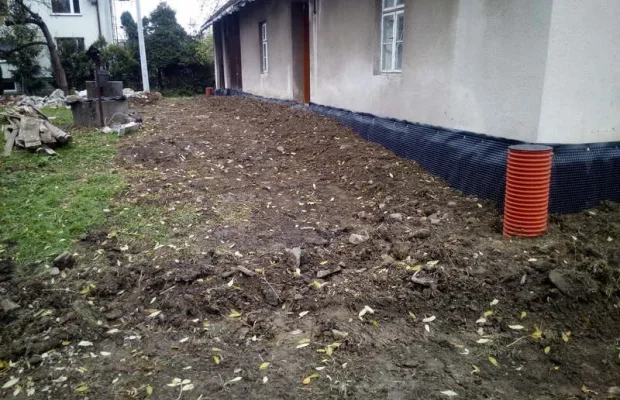 Osuszanie budynków, izolacja fundamentów, iniekcja krystalic - Zdjęcie 3