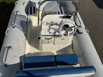 Zdjęcie: RIB Zodiac 550, Evinrude 90 + przyczepa