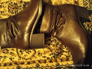 Zdjęcie: Buty damskie kozaki