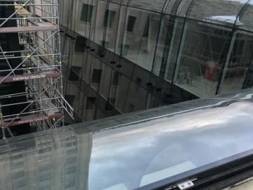 Zdjęcie: Zamontuję ścianki szklane z folią inteligentną na pilota