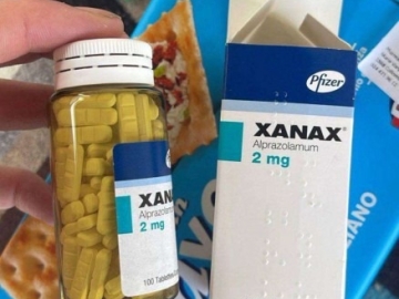 Zdjęcie: Buy cyanide,nembutal,xanax,mephedrone and other chemicals