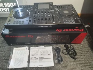 Zdjęcie: Pioneer DJ OPUS-QUAD, Pioneer DJ XDJ-RX3, Pioneer XDJ-XZ