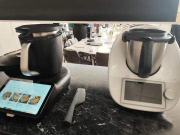 Zdjęcie: Robot kuchenny Vorwerk Thermomix TM7 i Thermomix TM6