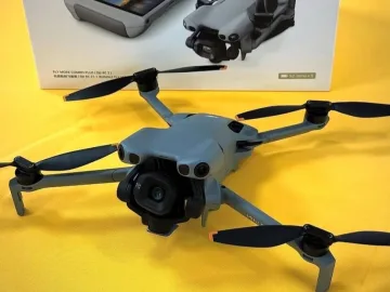 Zdjęcie: DJI Mini 5 Pro, DJI Mavic 4 Pro, DJI Mavic 3 Pro, DJI Air 3S