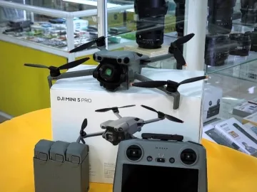Zdjęcie: DJI Mini 5 Pro, DJI Mavic 4 Pro, DJI Mavic 3 Pro, DJI Air 3S