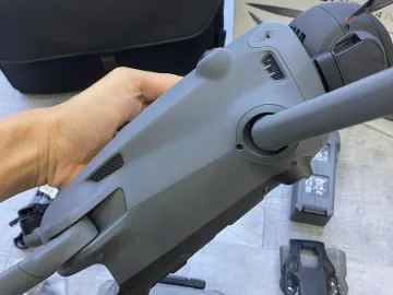 Zdjęcie: DJI Mavic 4 Pro, DJI Mavic 3 Pro, DJI Air 3S, DJI Matrice 4T