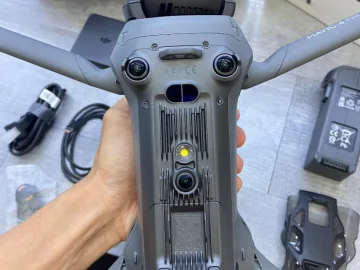 Zdjęcie: DJI Mini 5 Pro, DJI Mavic 4 Pro, DJI Mavic 3 Pro, DJI Air 3S