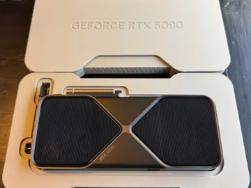 Zdjęcie: GeForce RTX 5090, RTX 5080, RTX 5070 Ti, RTX 4090, RTX 4080